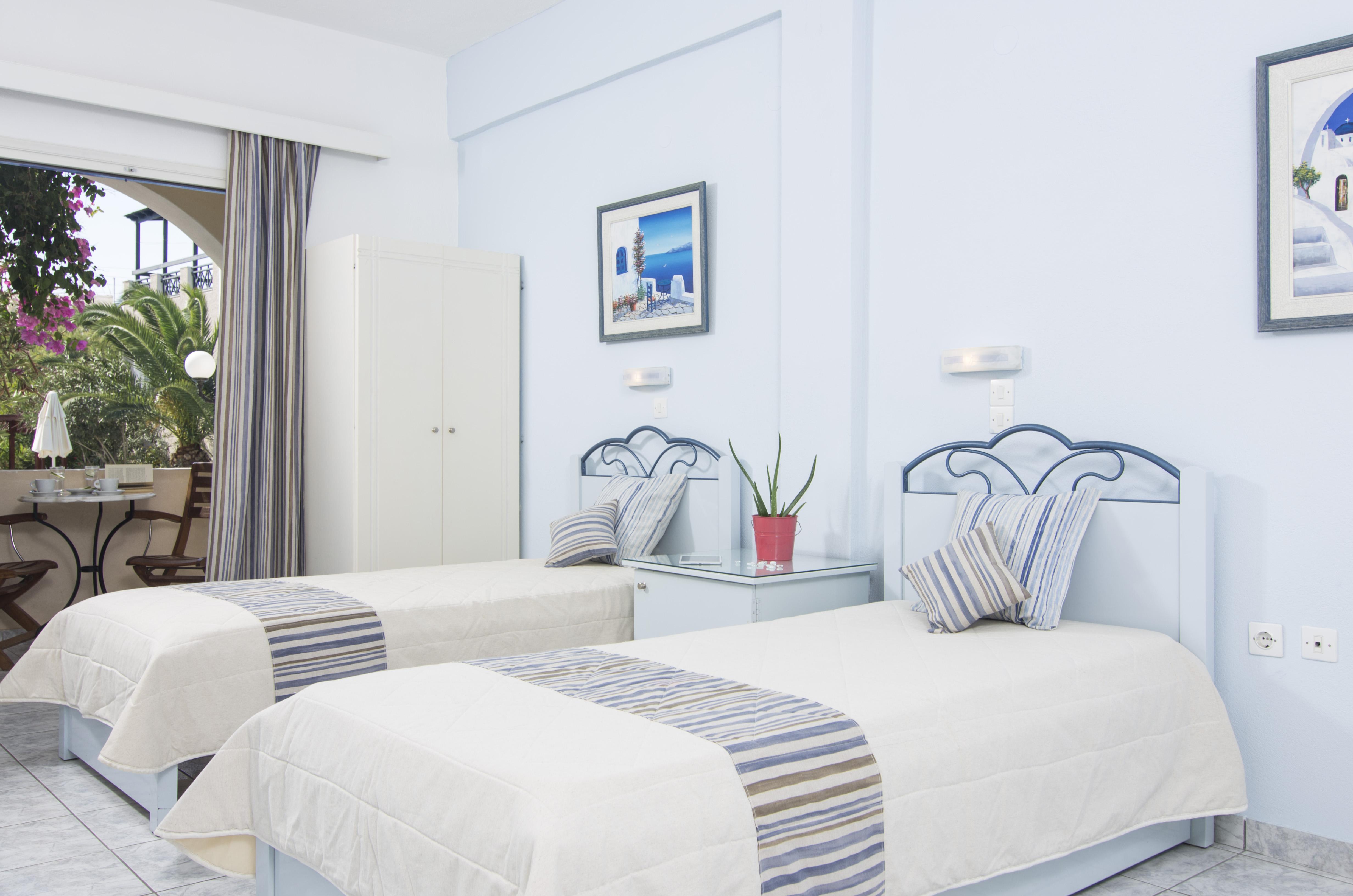Paradise Resort Akrotiri  Exterior photo