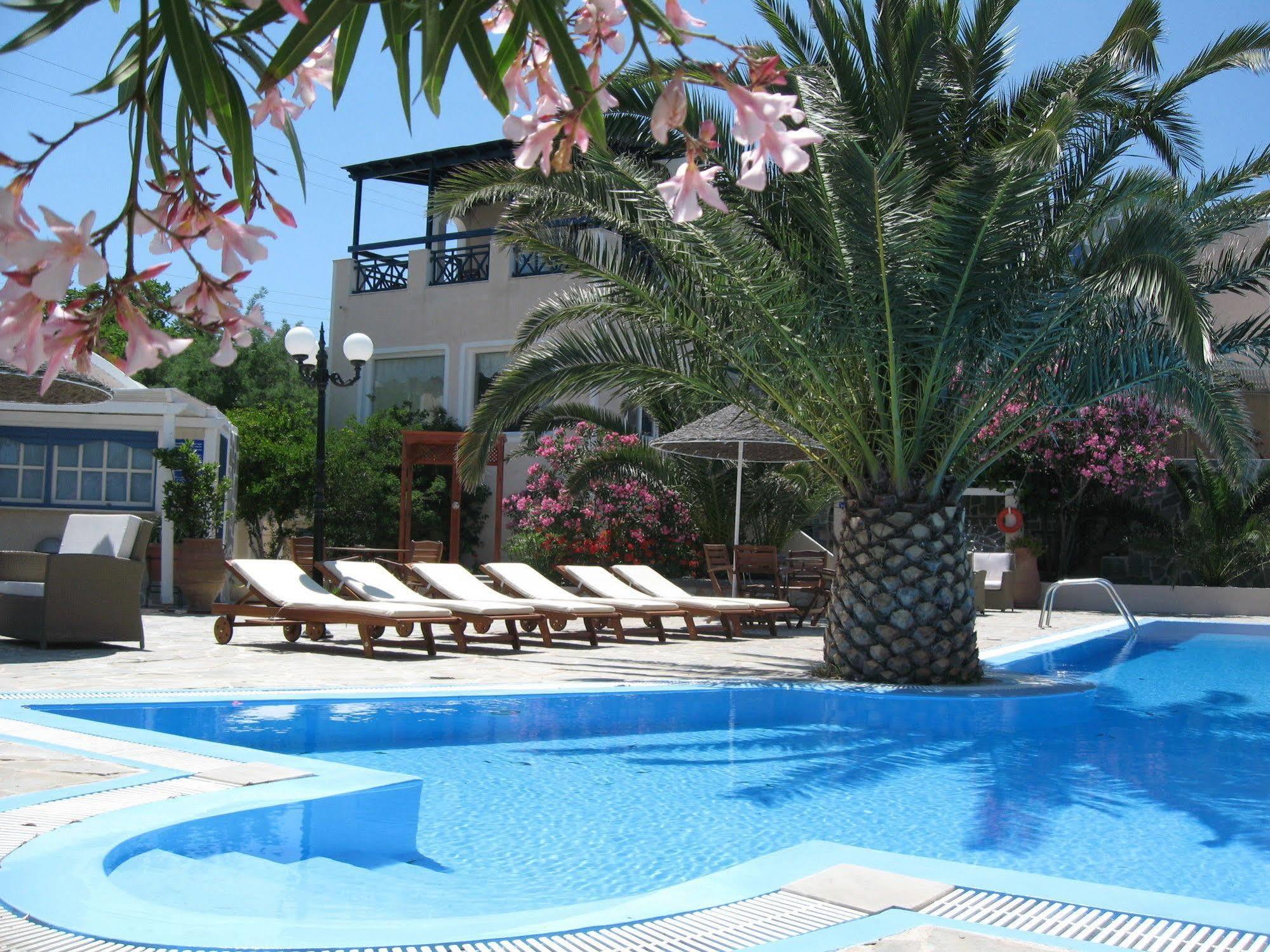 Paradise Resort Akrotiri  Exterior photo